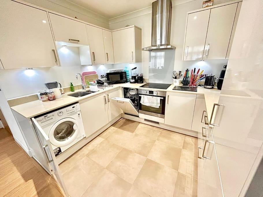Lovely Cosy Apartment Bromley Exterior photo