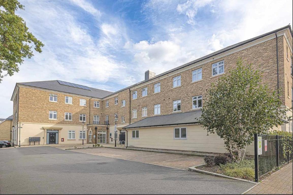 Lovely Cosy Apartment Bromley Exterior photo